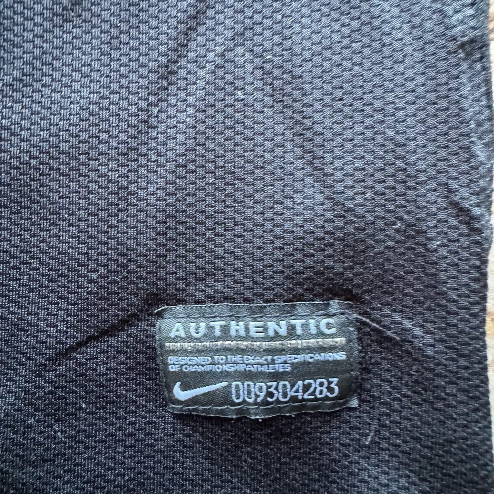 FC Barcelona Nike Away Rare Black Jersey Messi Size Sm. No Size Tag. See Pics - Picture 4 of 9